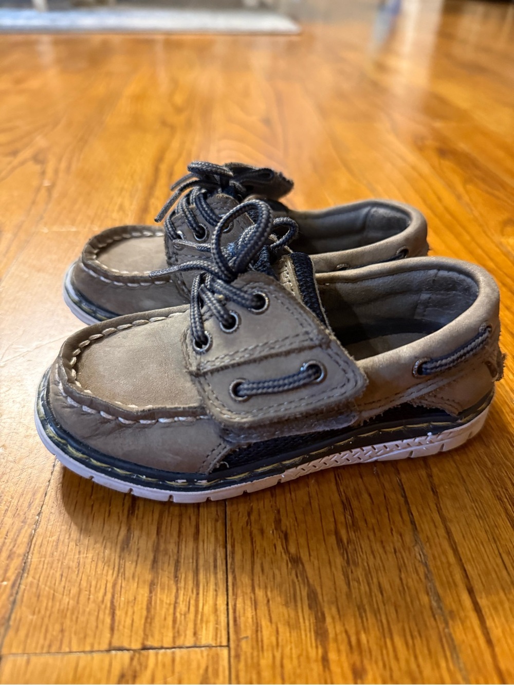 Sherry Kids Casual Boat Shoes in Gray